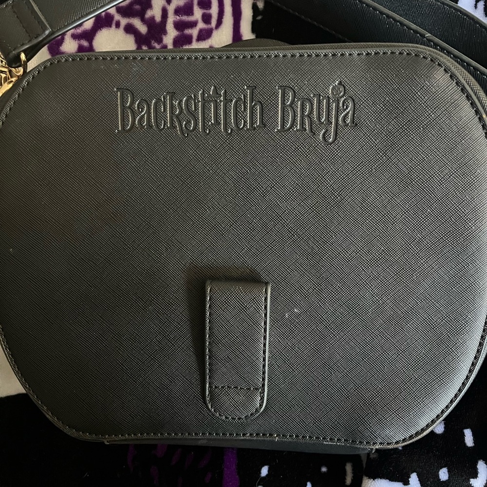 Backstitch bruja purse - Picture 2 of 4